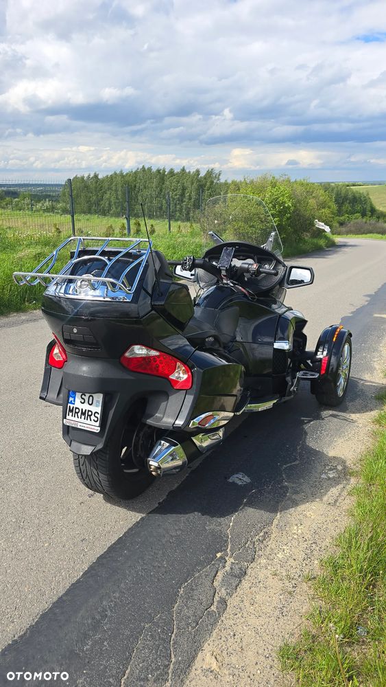 Can-Am Spyder - 10
