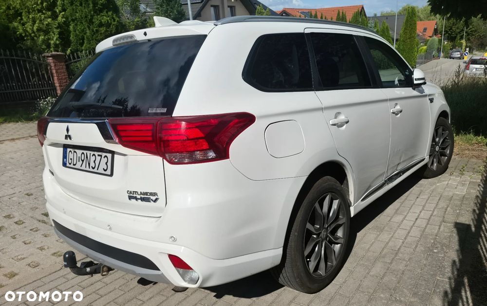 Mitsubishi Outlander Intense + - 13