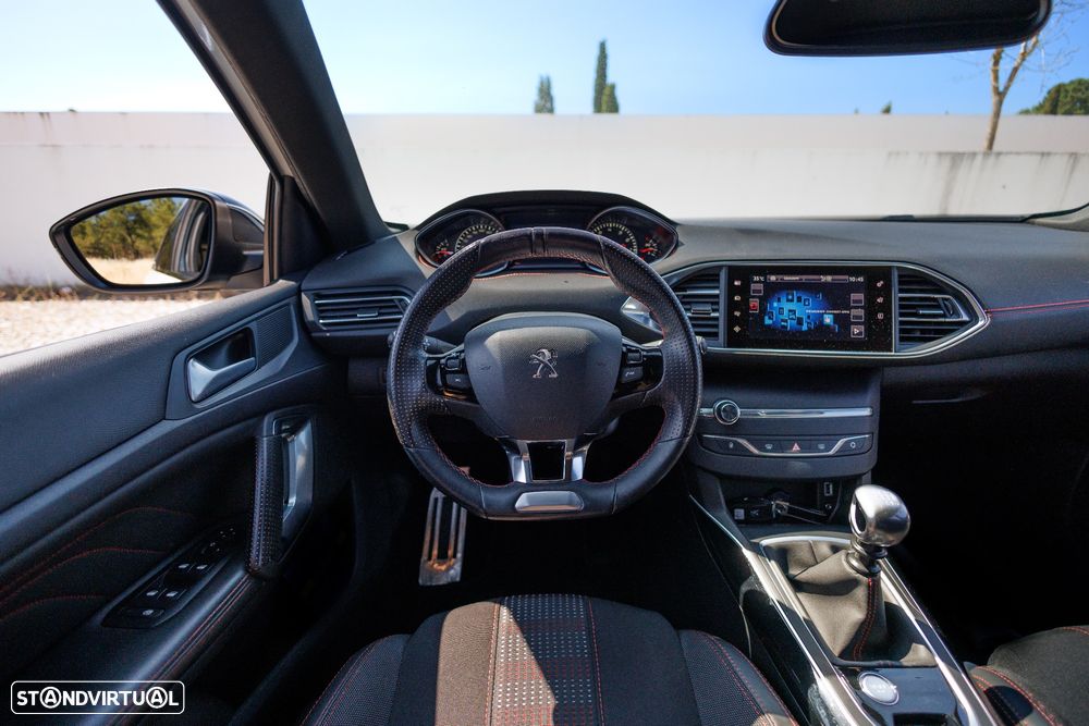 Peugeot 308 SW 1.2 PureTech GT Line - 32