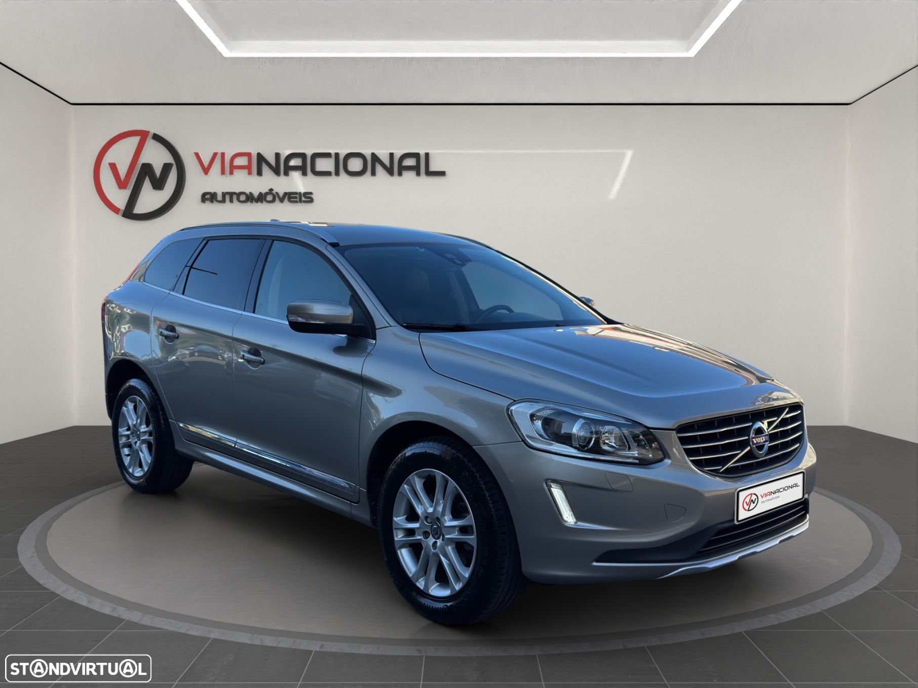 Volvo XC 60 2.4 D4 Summum AWD Geartronic - 1