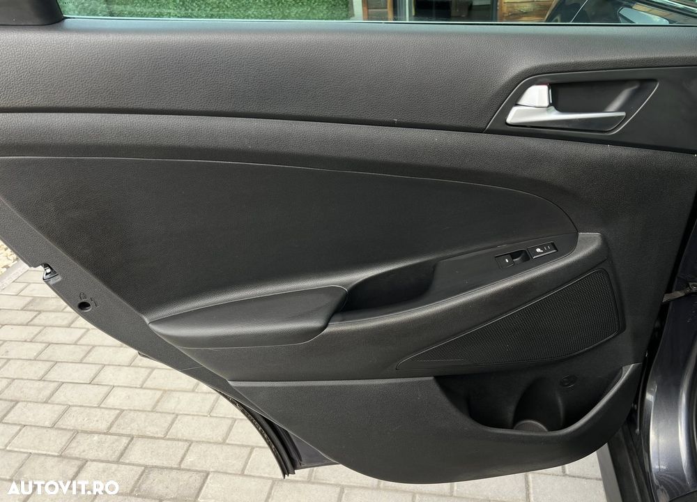 Hyundai Tucson blue 1.7 CRDi 2WD Style - 22