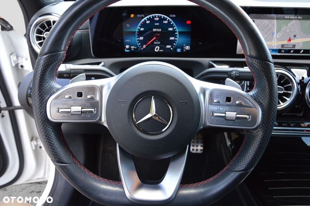 Mercedes-Benz Klasa A 180 AMG Line 7G-DCT - 14