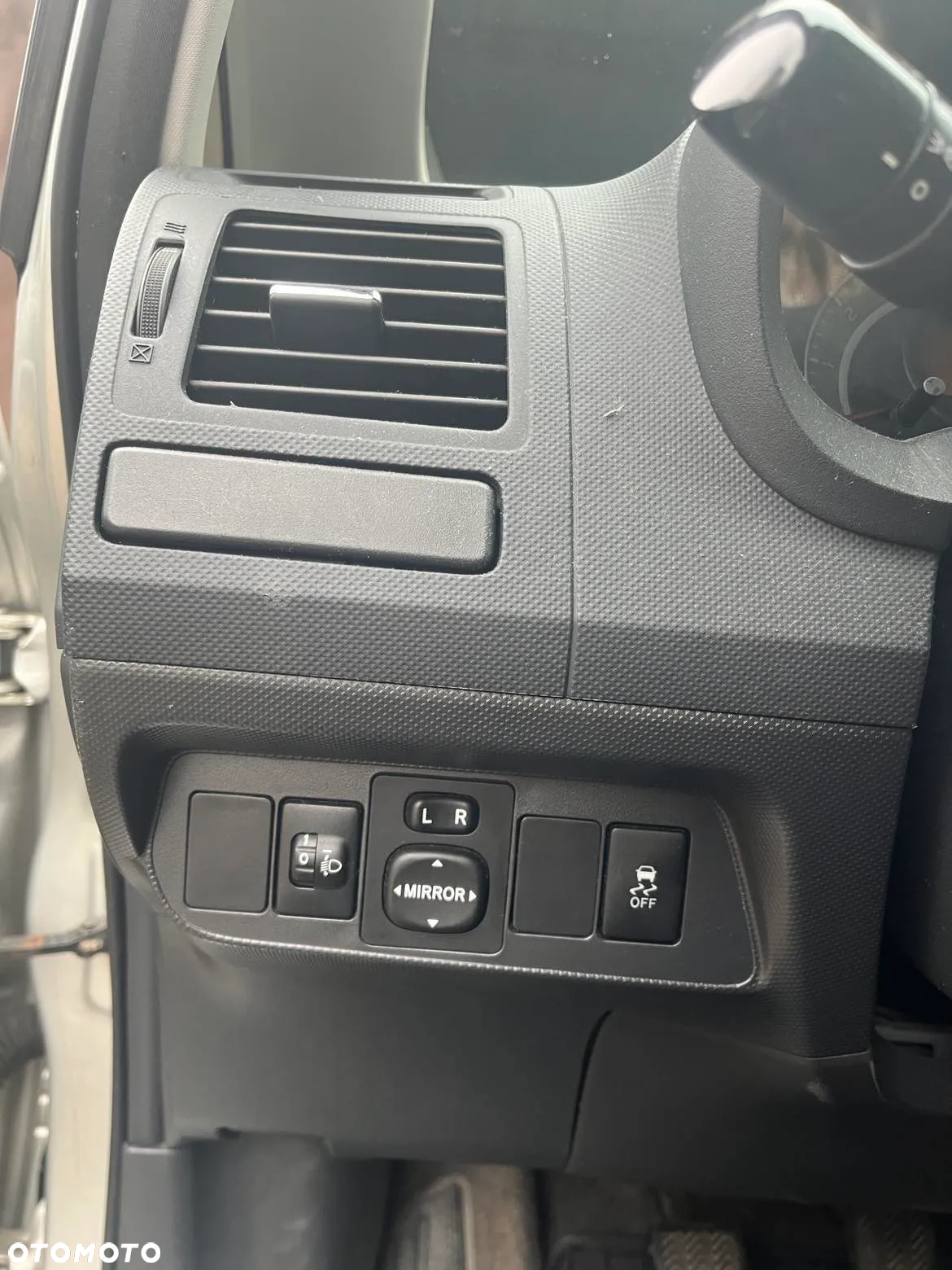 Toyota Auris - 11