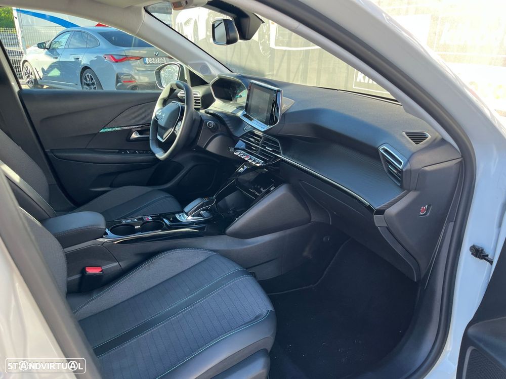 Peugeot e-208 Allure - 51