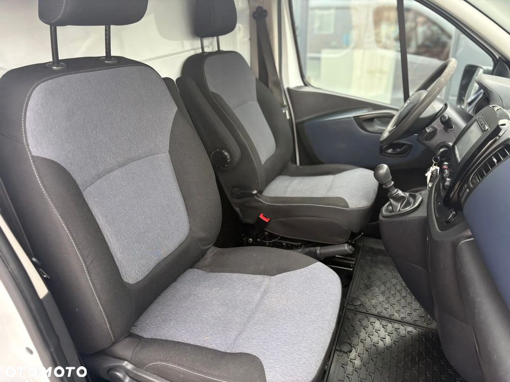 Opel Vivaro 1.6 Diesel Long Klimatyzacja Nawigacja Kamera - 10