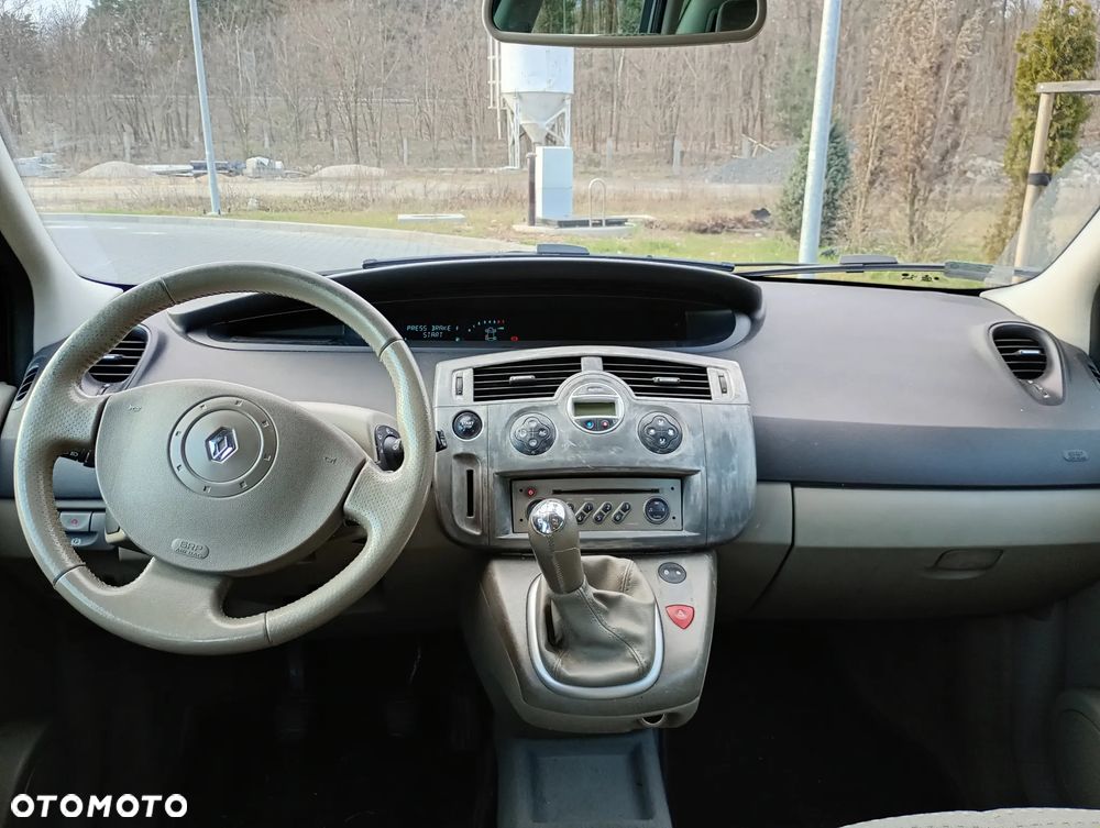 Renault Scenic 1.6 Confort Privilege - 9