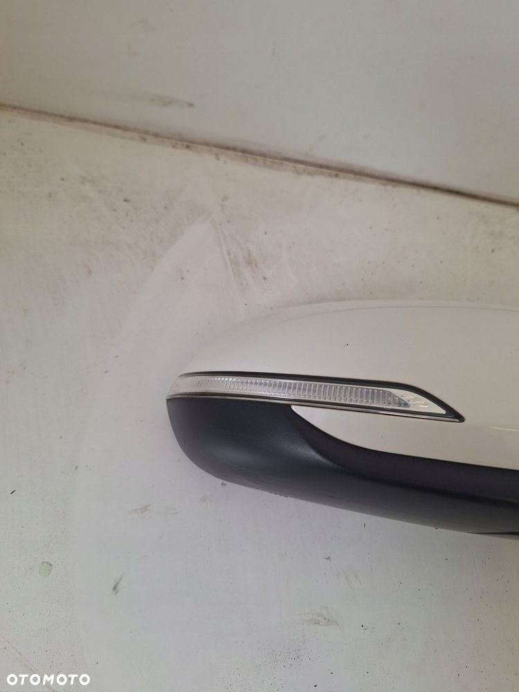 LUSTERKO PRAWE KIA STONIC 17- 8 PIN WERSJA UK - 2