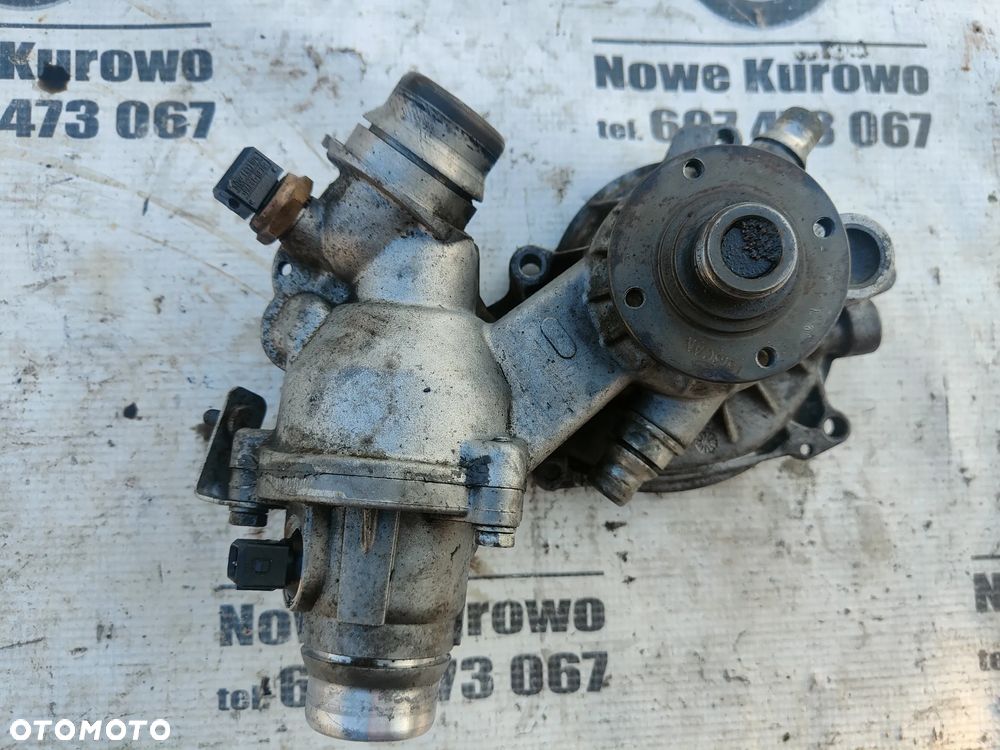 BMW E65 E53 E63 N62 V8 3.6 4.4 Pompa wody - 3