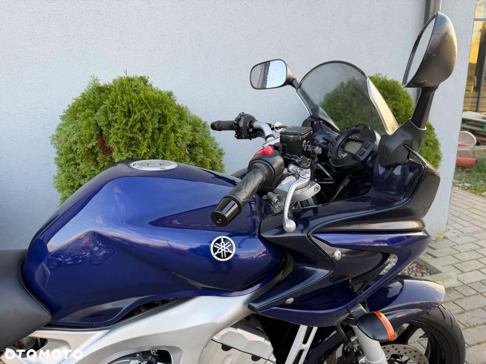 Yamaha FZ - 17
