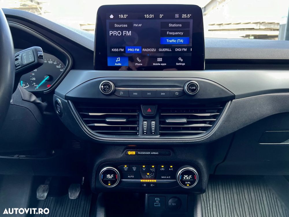 Ford Focus 1.5 EcoBlue Titanium Business - 18