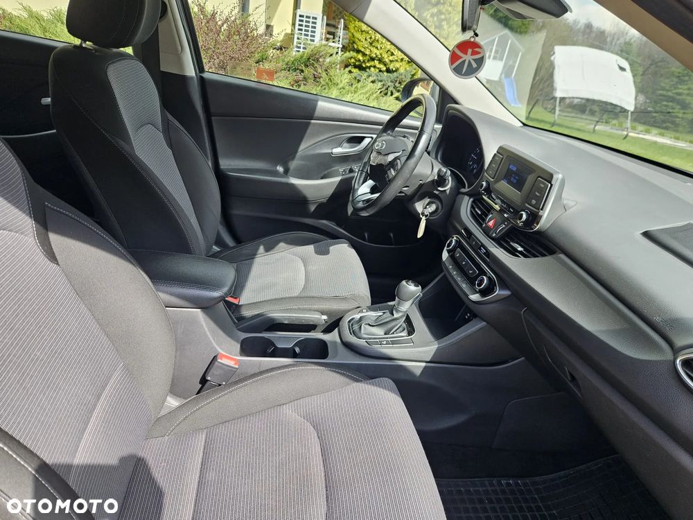 Hyundai i30 1.0 T-GDI Classic + DCT - 19