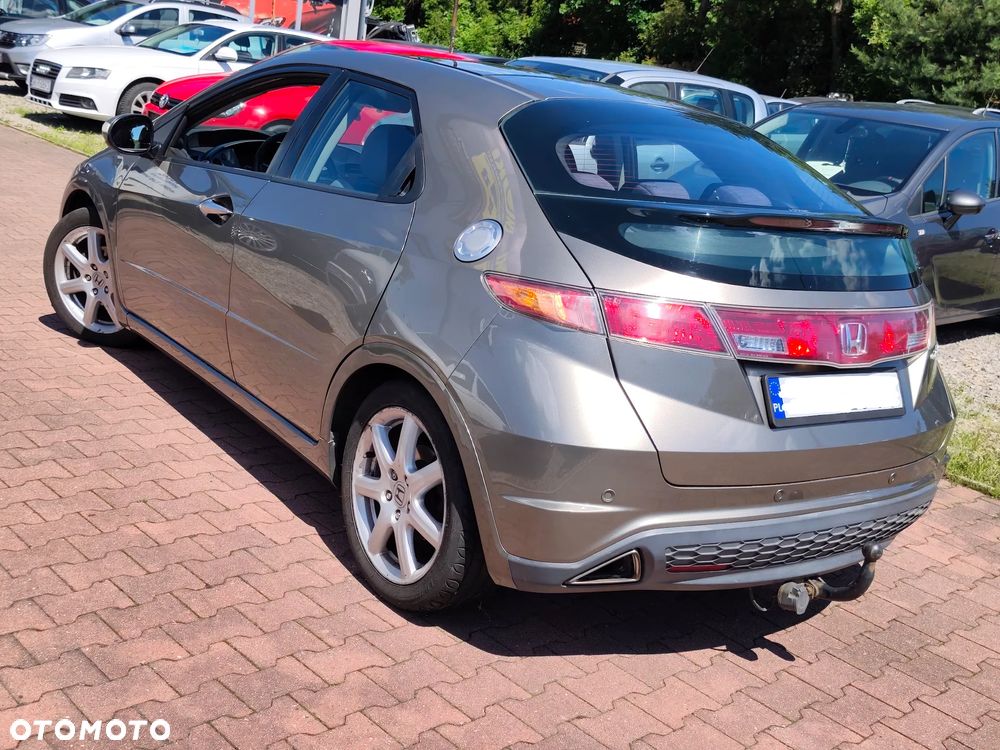 Honda Civic 1.8 Executive - 4