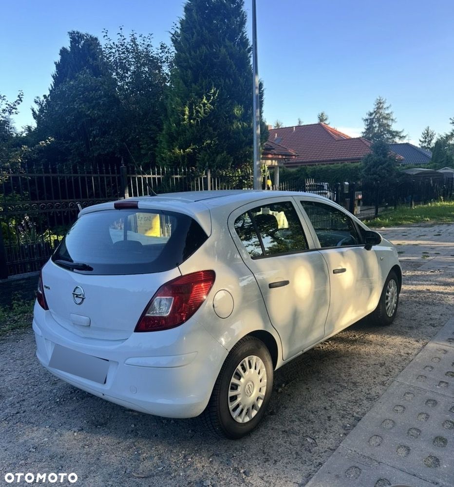 Opel Corsa 1.2 16V Cosmo - 2