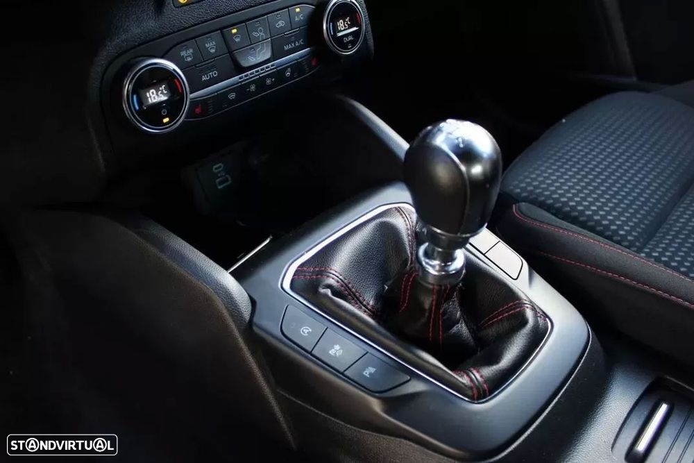 Ford Focus 1.0 EcoBoost MHEV ST-Line Style SIP - 11