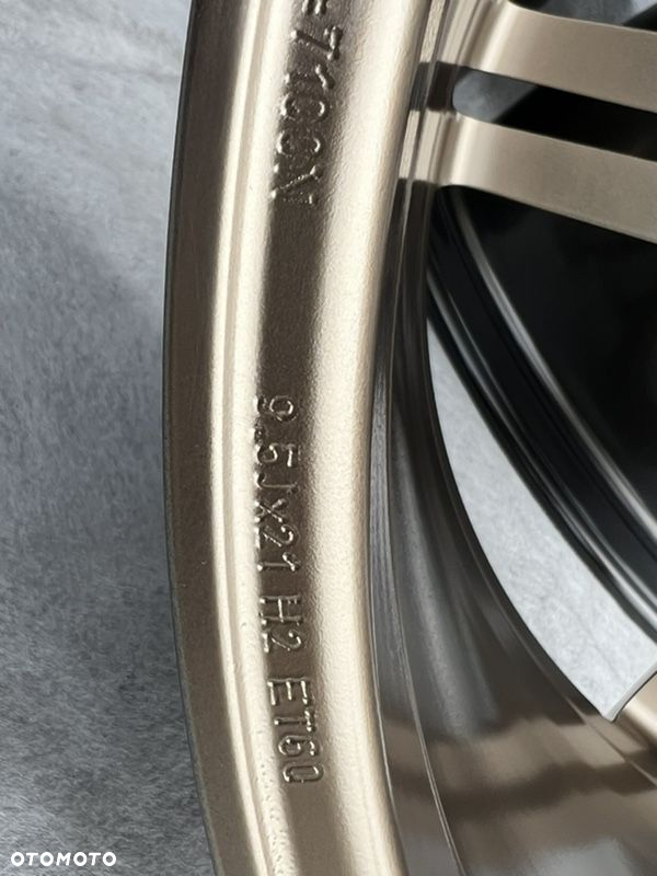Felgi Porsche Taycan 21'' Golg Edytion oryginalne - 9