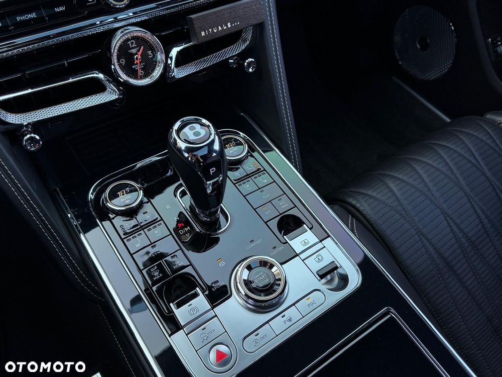 Bentley Flying Spur W12 - 25