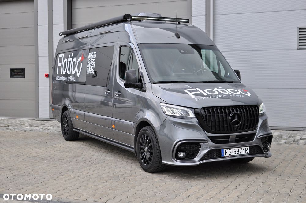 Mercedes-Benz Sprinter 319 Kamper - 3