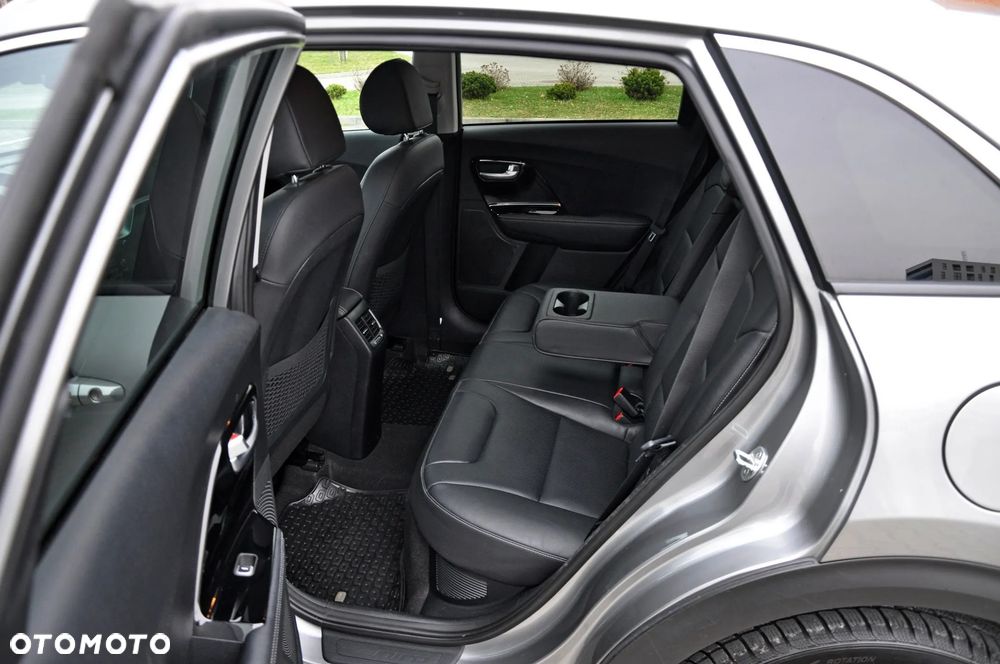 Kia Niro 1.6 GDI Plug-in Hybrid L Business Line - 34