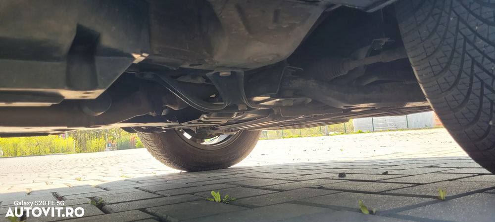 Toyota RAV4 2.5 VVT-i 4x4 Luxury - 32