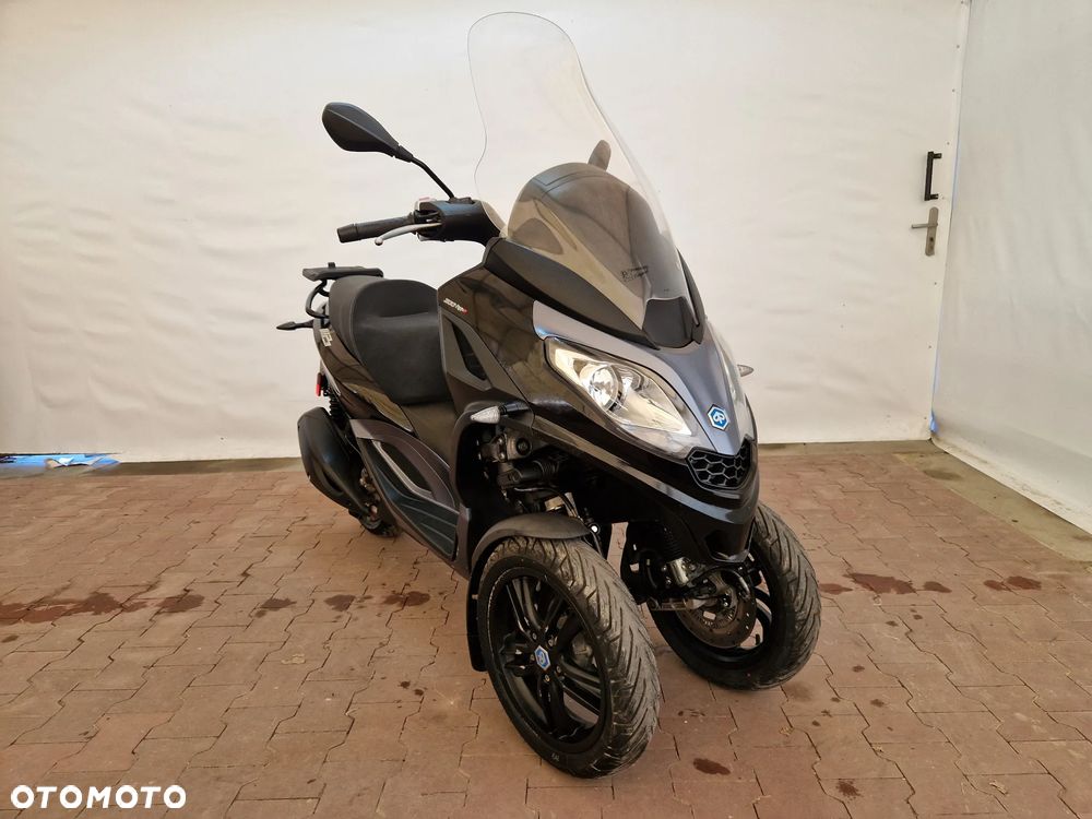Piaggio MP-3 - 13
