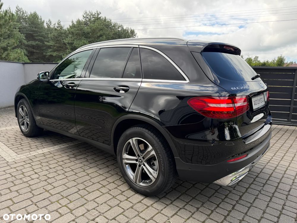 Mercedes-Benz GLC - 13