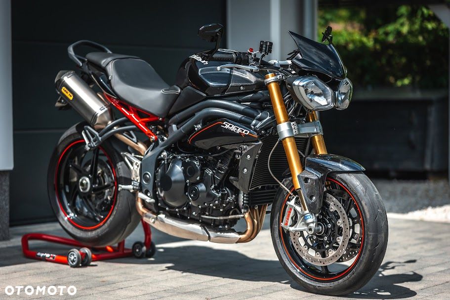 Triumph Speed Triple - 1