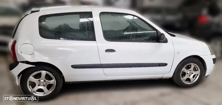 RENAULT CLIO II PARA PEÇAS - 4