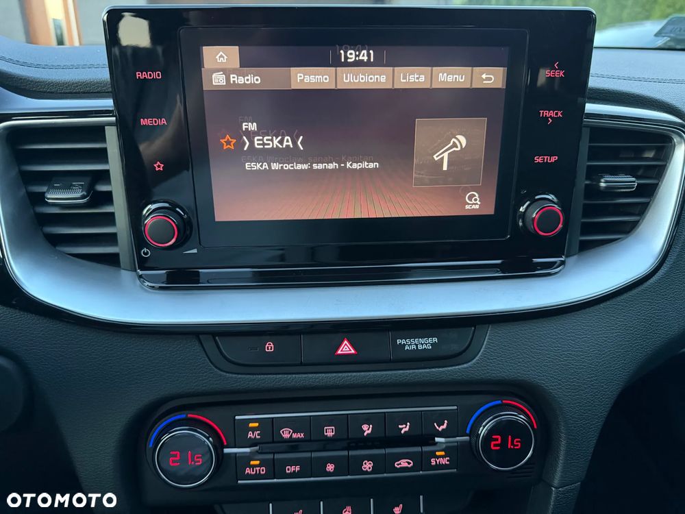 Kia Ceed 1.6 CRDi mHEV L DCT - 17