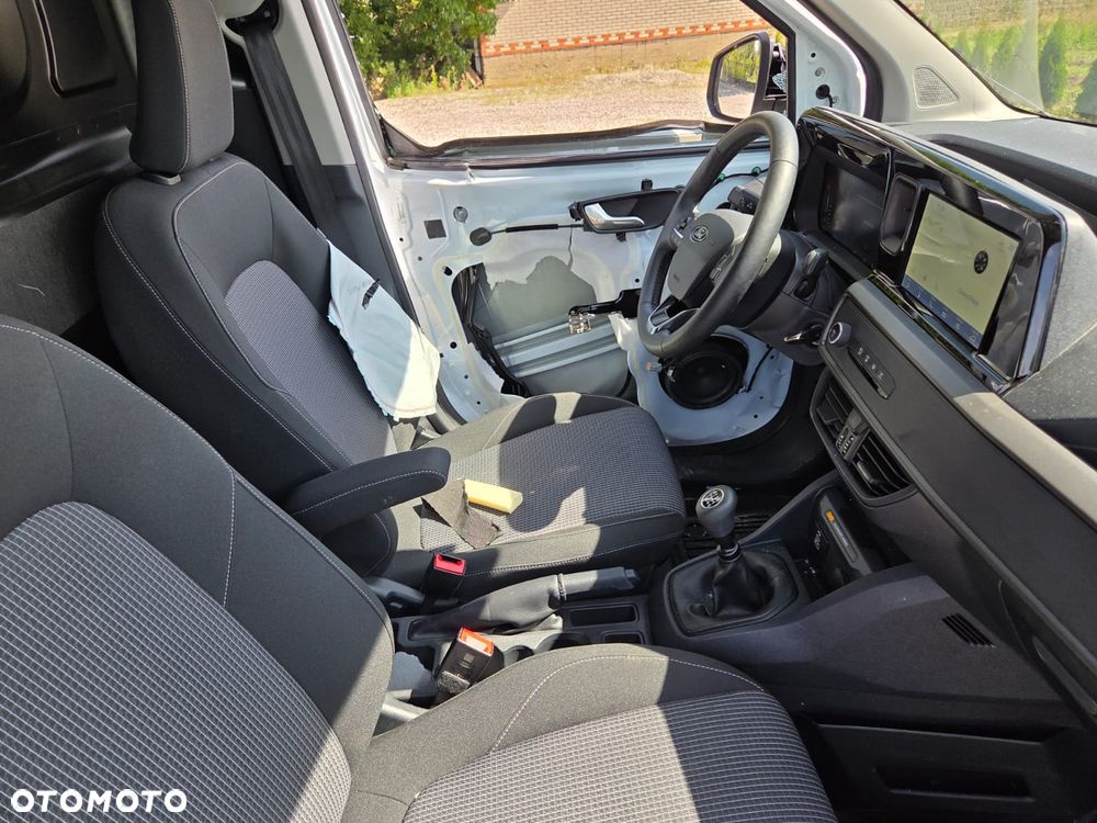 Ford Transit Courier - 9