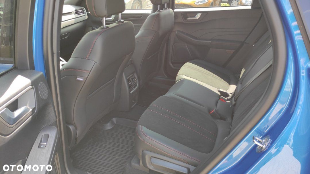 Ford Kuga - 12