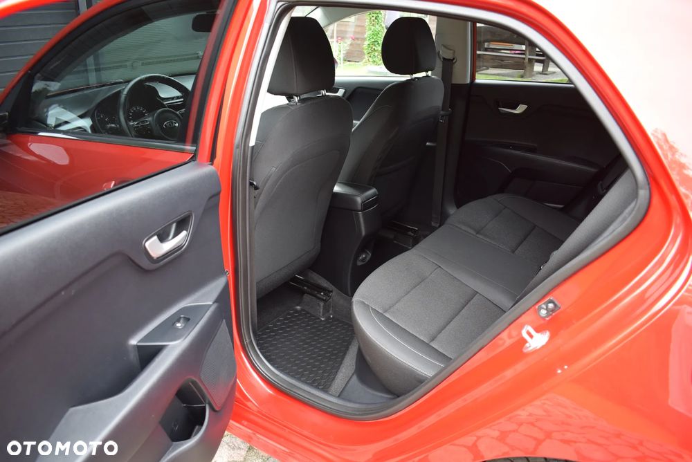 Kia Rio - 27