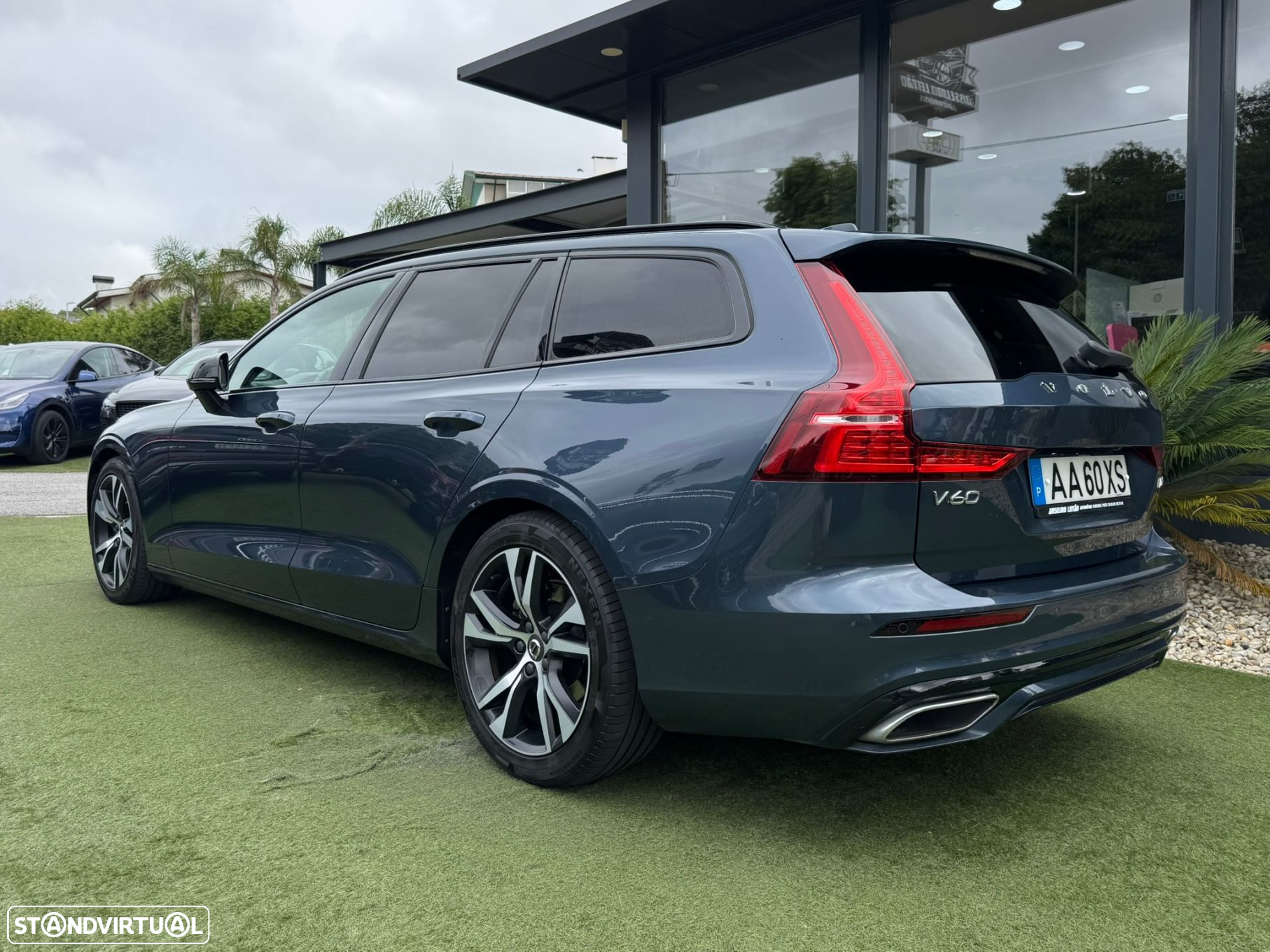 Volvo V60 2.0 D3 R-Design Geartronic - 13