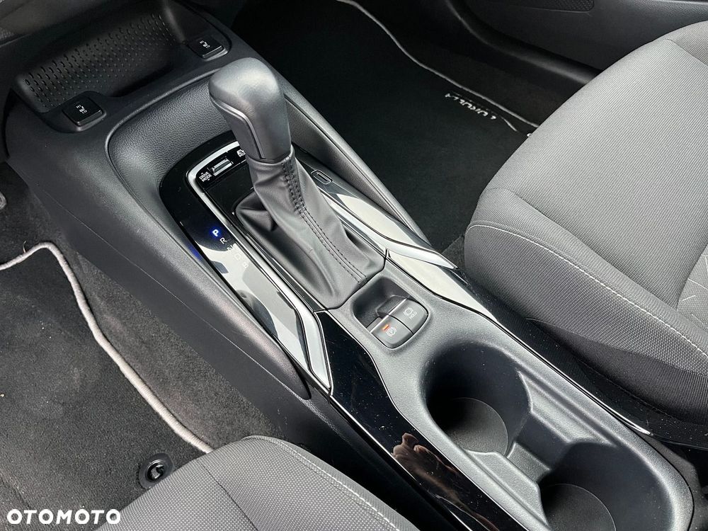 Toyota Corolla 1.8 Hybrid Comfort - 17