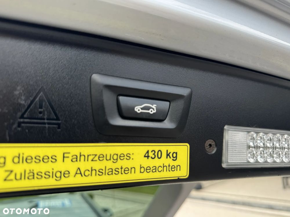 BMW Seria 5 520d - 32