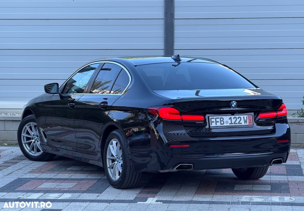 BMW Seria 5 520i AT MHEV - 23