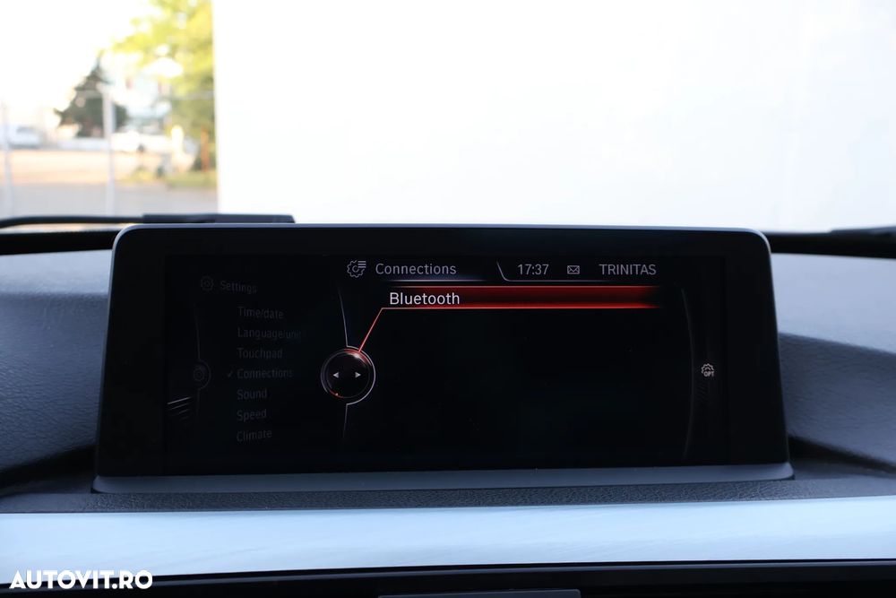 BMW Seria 3 320d xDrive Aut. - 37