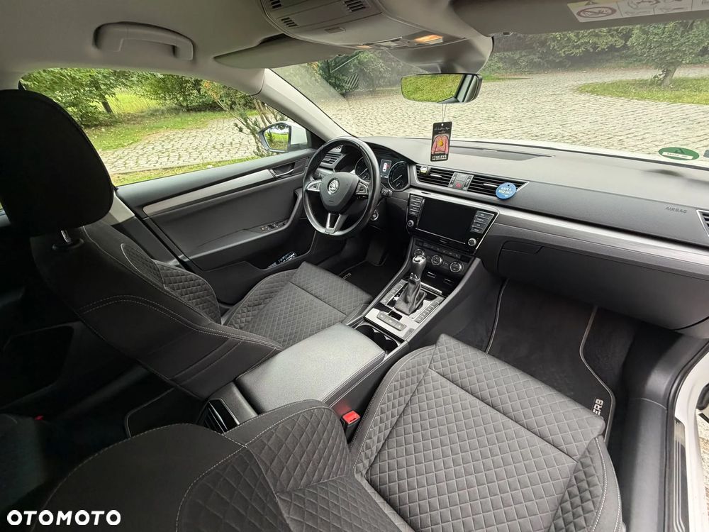 Skoda Superb 2.0 TDI Ambition DSG - 5