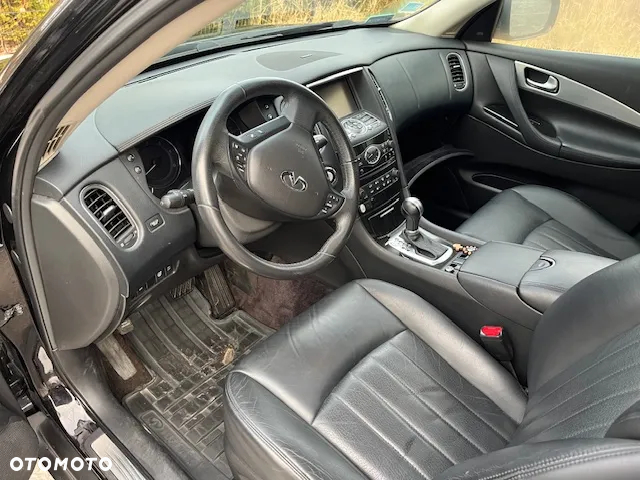 Infiniti QX50 - 9