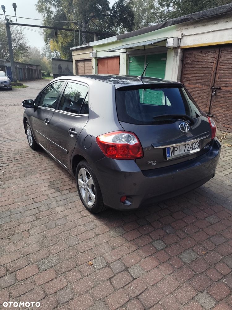 Toyota Auris - 4