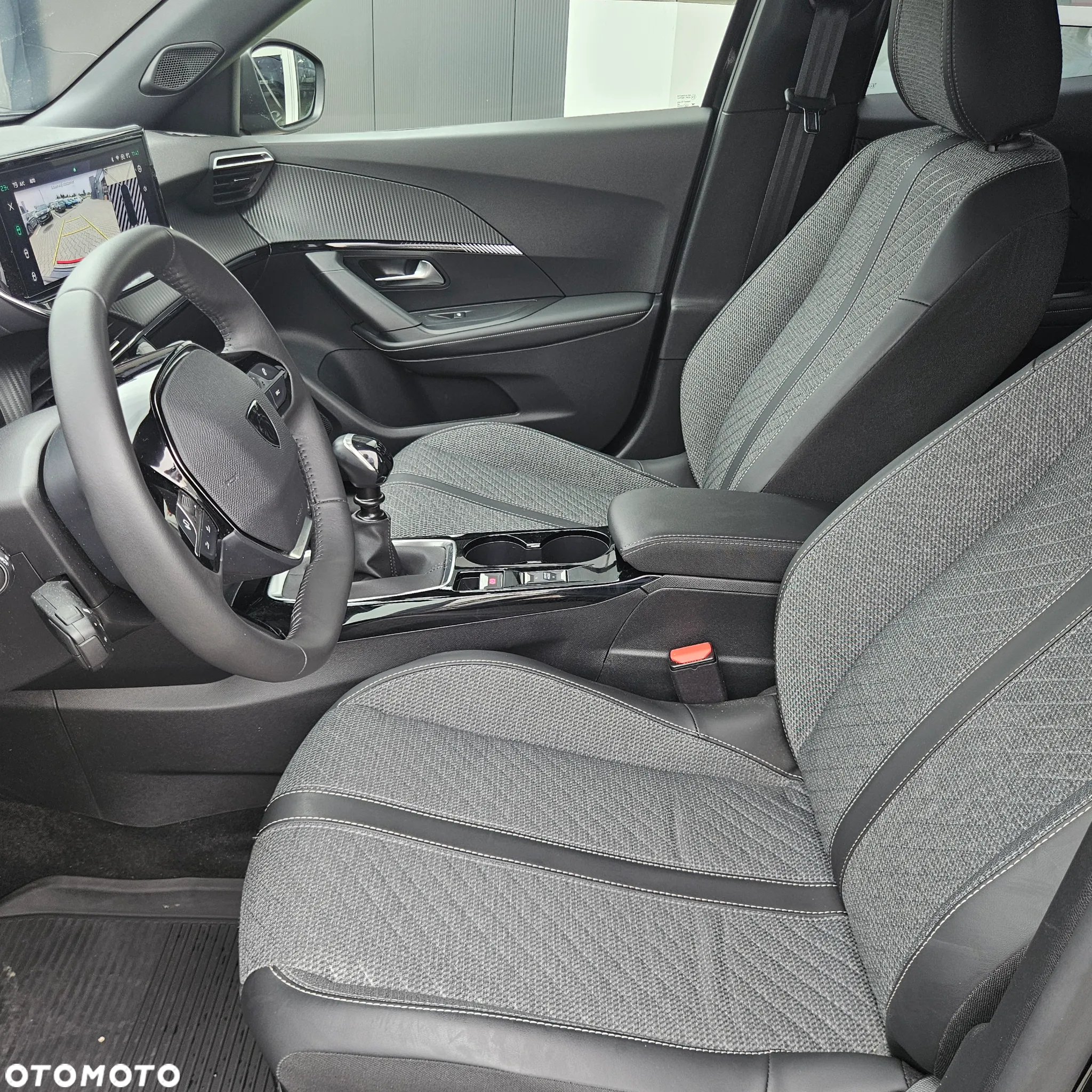Peugeot 2008 PureTech 100 Allure S&S BVM6 - 15