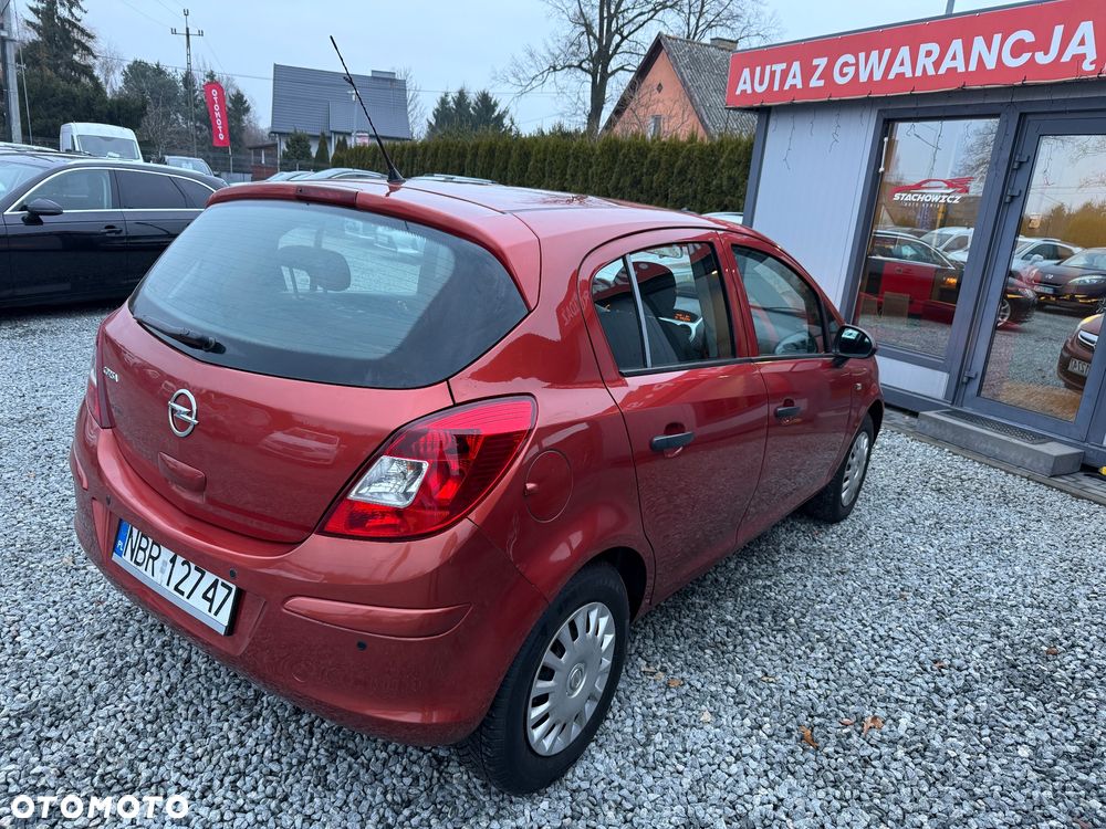 Opel Corsa 1.2 16V Essentia - 11