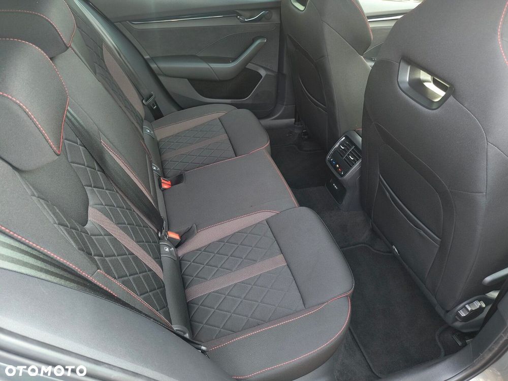 Skoda Octavia 2.0 TDI RS DSG - 34
