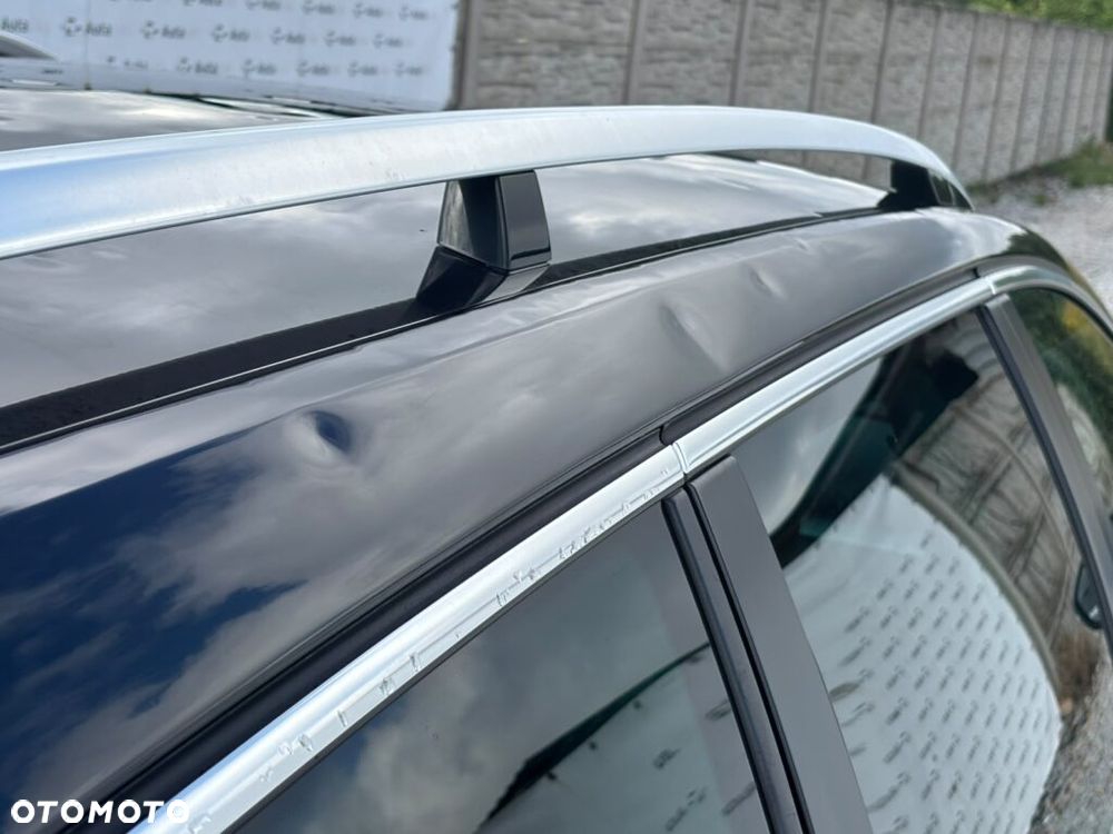 Volkswagen Passat Variant 2.0 Blue TDI SCR Business Edition - 17
