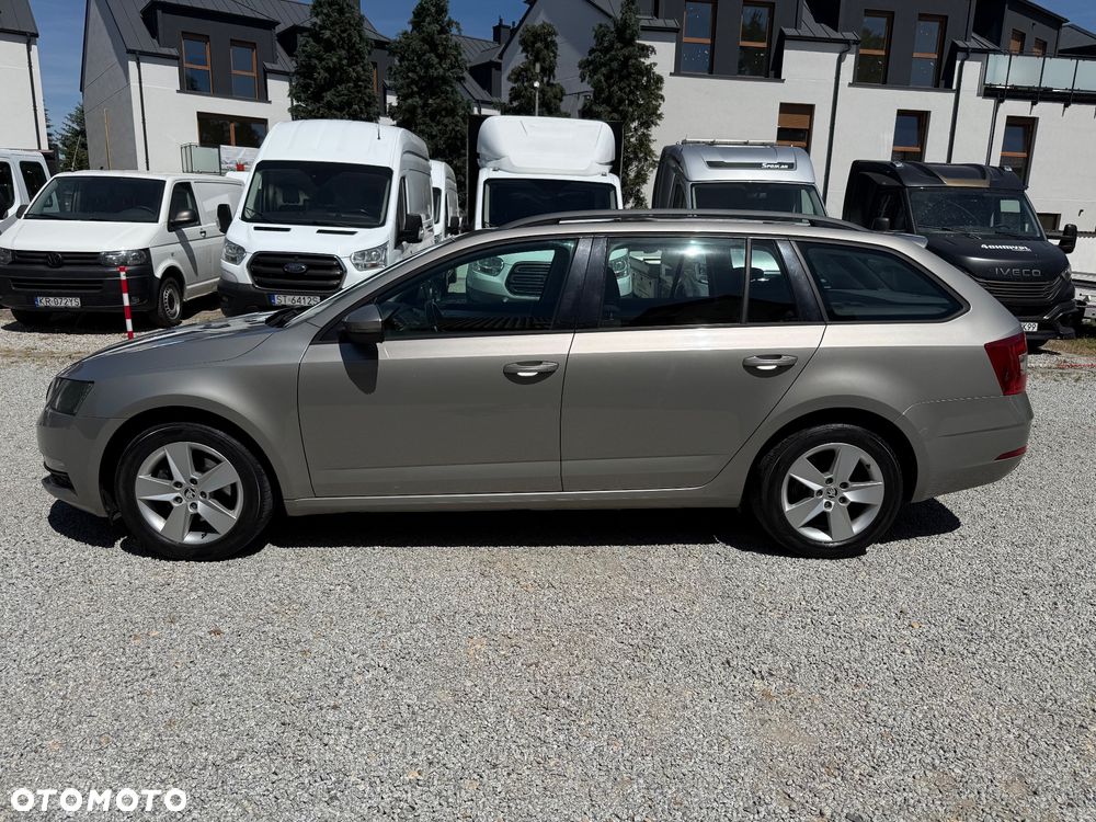 Skoda Octavia 1.5 TSI ACT Ambition - 8