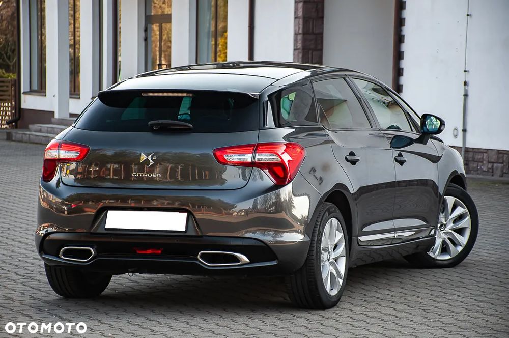 DS Automobiles DS 5 - 12