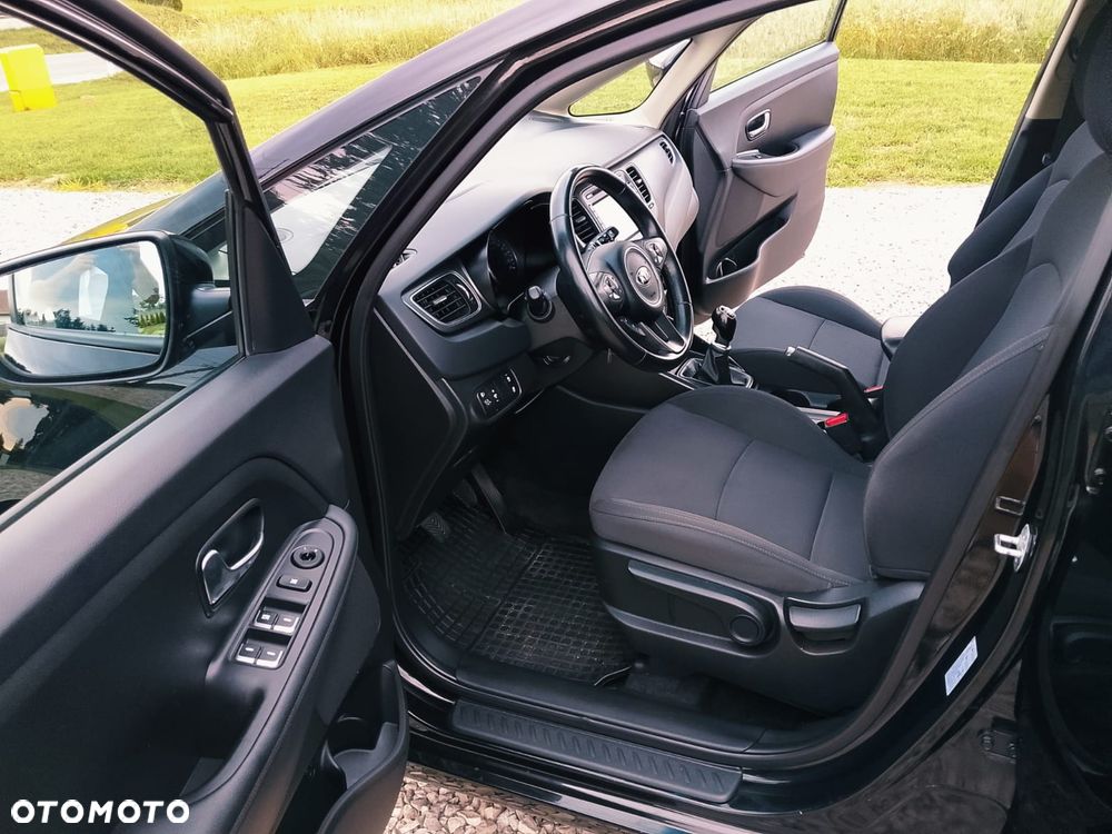 Kia Carens 1.6 GDI XL 7os - 19