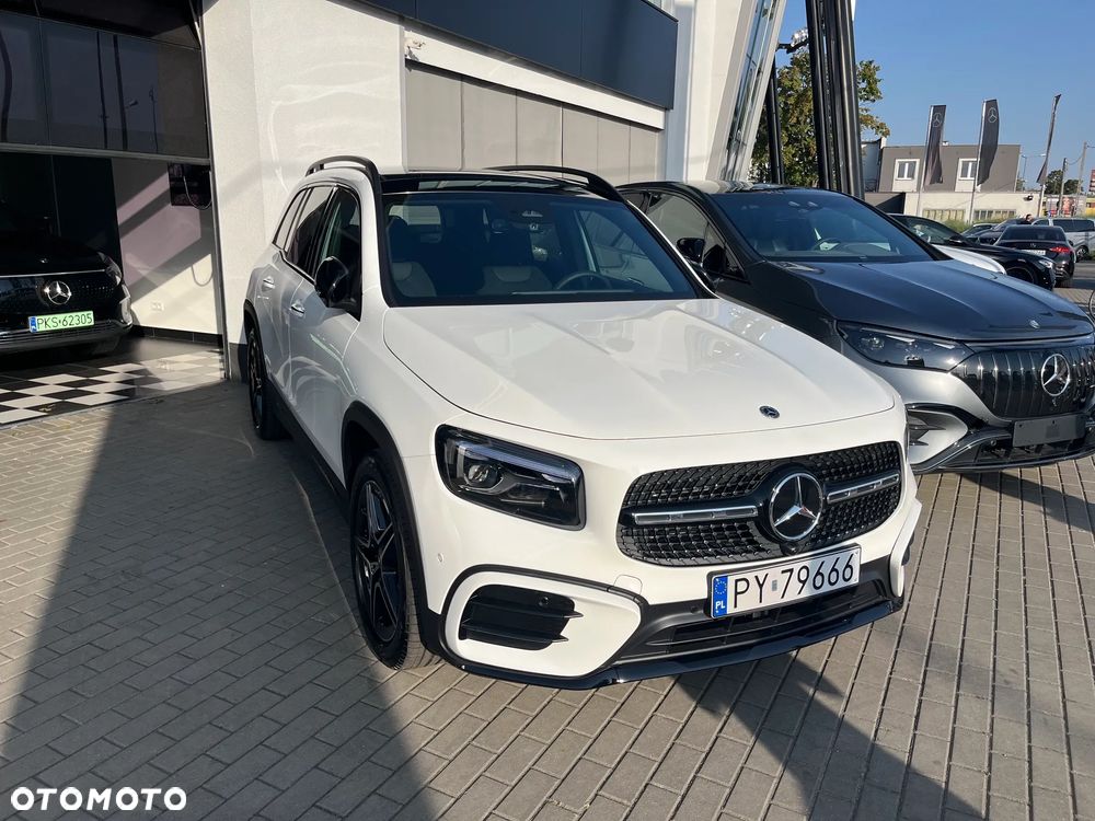 Mercedes-Benz GLB 250 4-Matic AMG Line 8G-DCT - 1