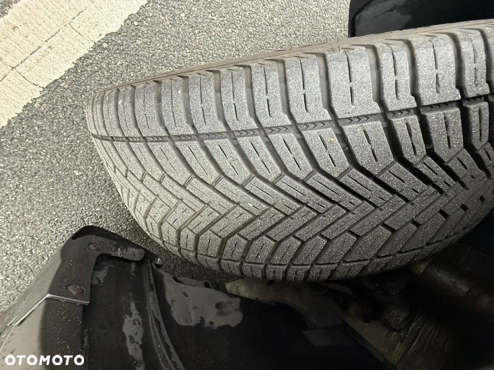 Nissan Qashqai 1.2 DIG-T Xtronic TEKNA+ - 26