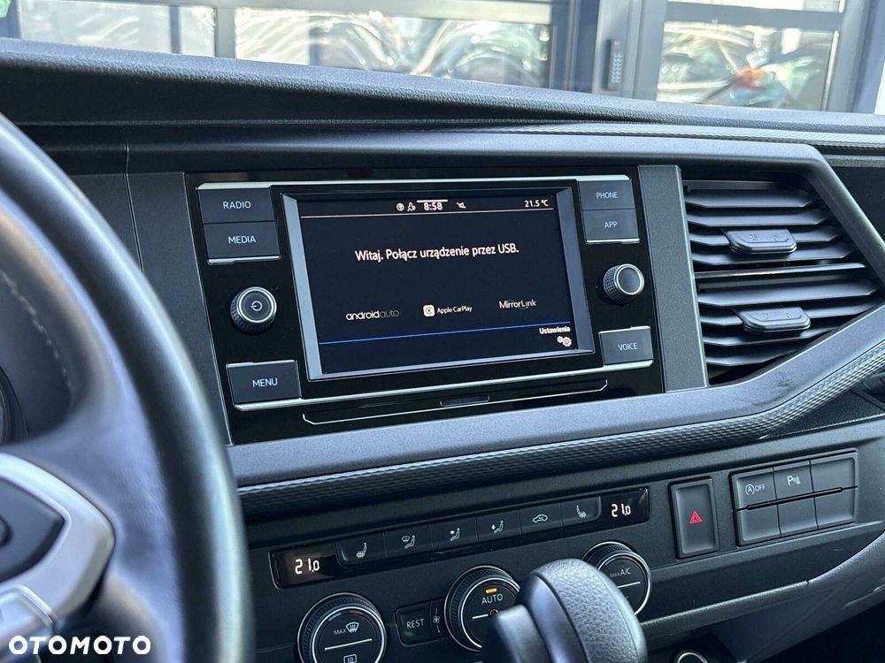 Volkswagen Caravelle - 17