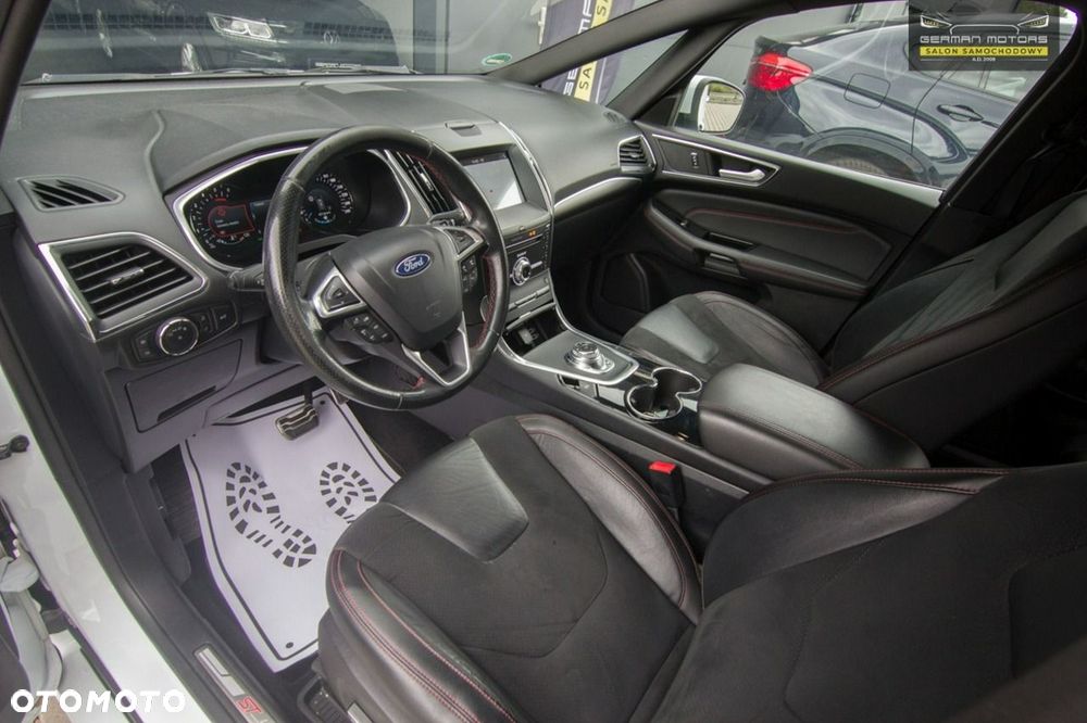 Ford S-Max - 22
